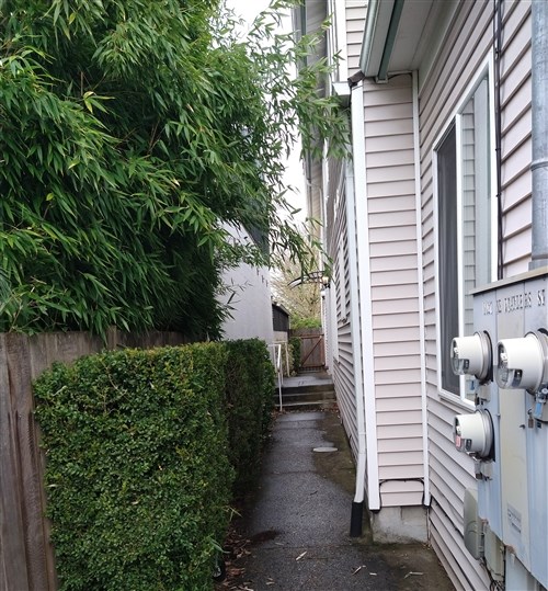 https://cms.acehandymanservices.com/live//Images/Offices/Oregon/Portland/images/Before%20and%20After%20Images/Ace%20Handyman%20Services%20Portland%20Fence%20Gate%20Addition%20Before.jpeg